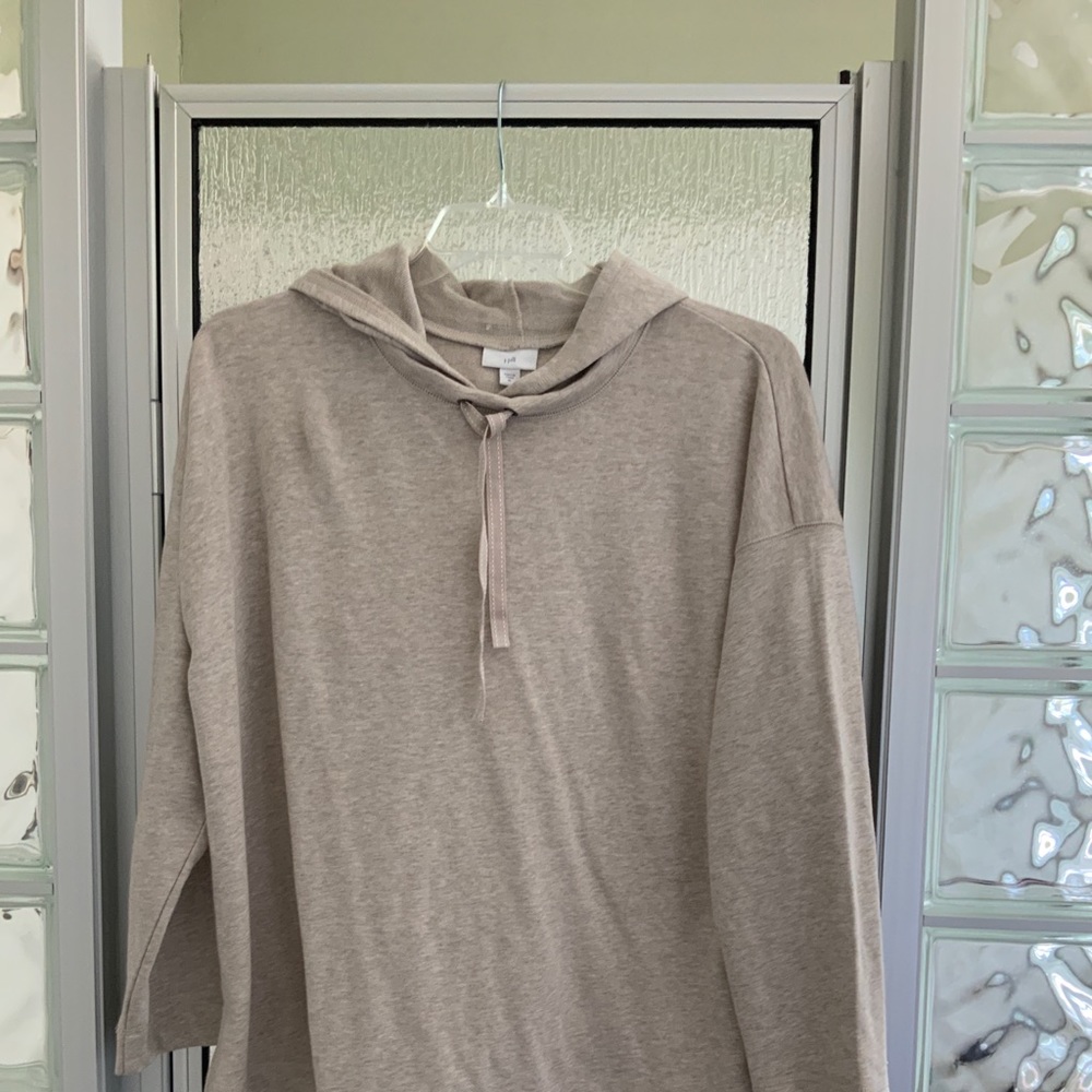 Hooded top